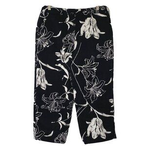 Larry Levine Sport Women's size 12 Stretch Capris Crop Pants Black White Floral